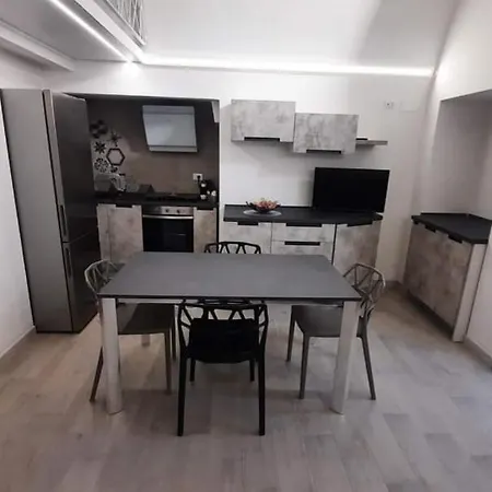 Casa Malu 18 Cin I T 0 7 1 0 3 3 B 4 0 0 0 8 8 3 3 2 3*